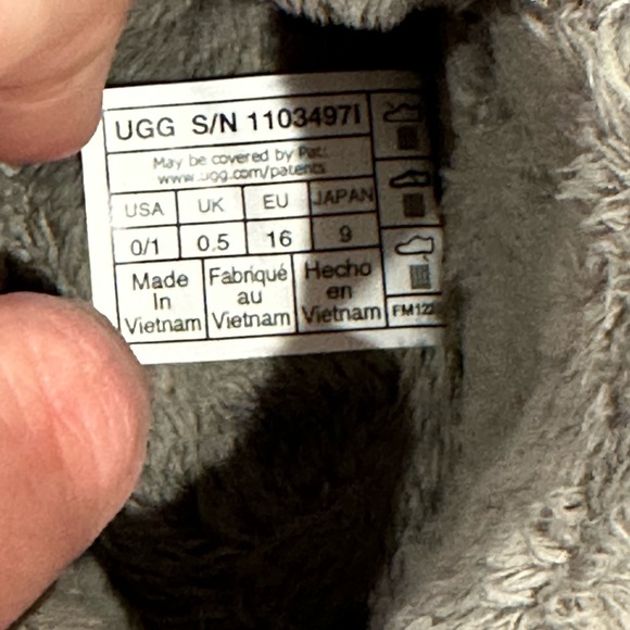 UGG Bixbee bootie in 0/1M - Picture 5 of 6